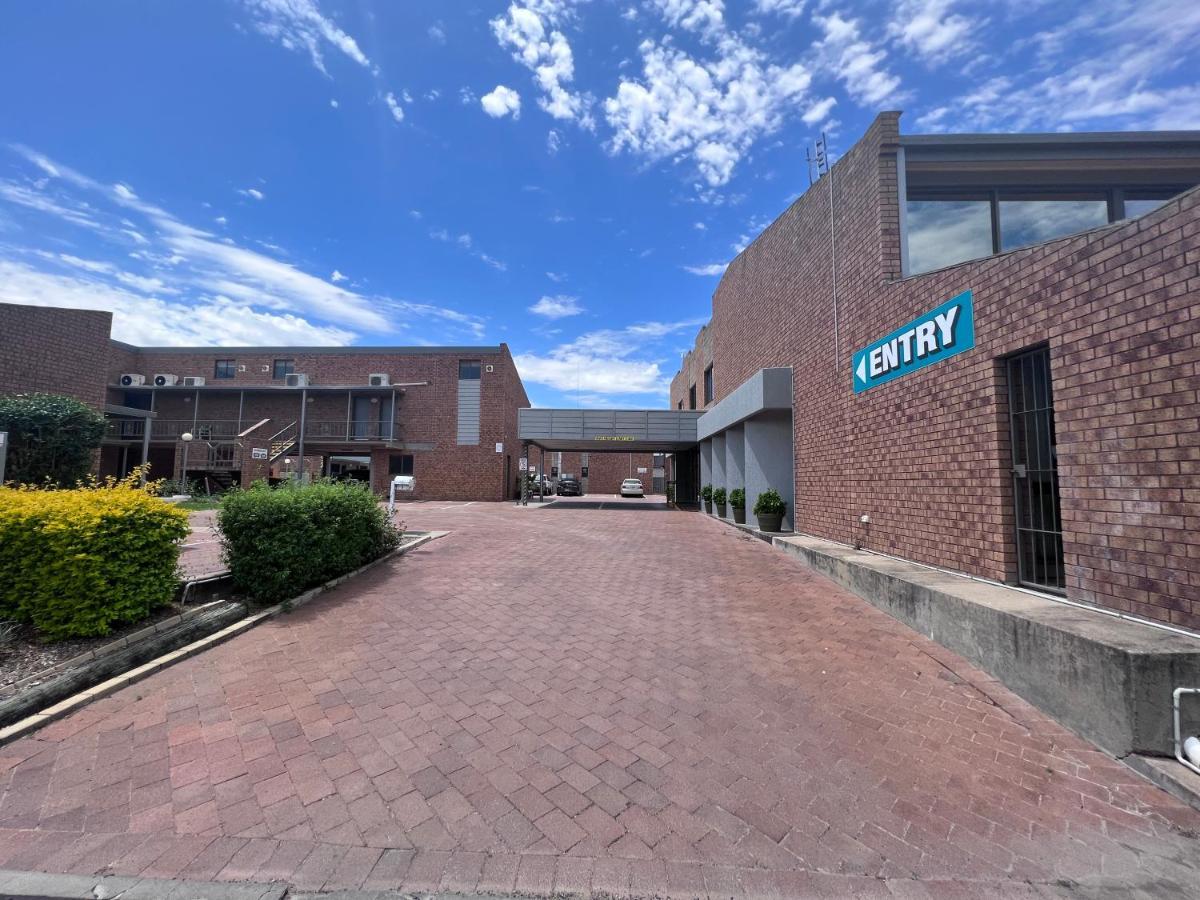 Spa Village Travel Inn Moree Exterior photo